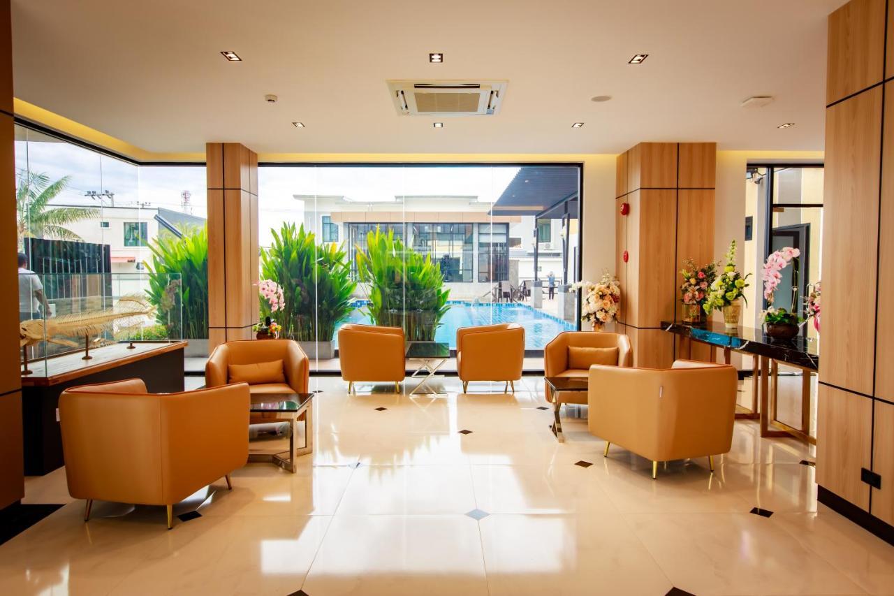 Siri Hotel Lumphun Ban Pa Daet Zewnętrze zdjęcie