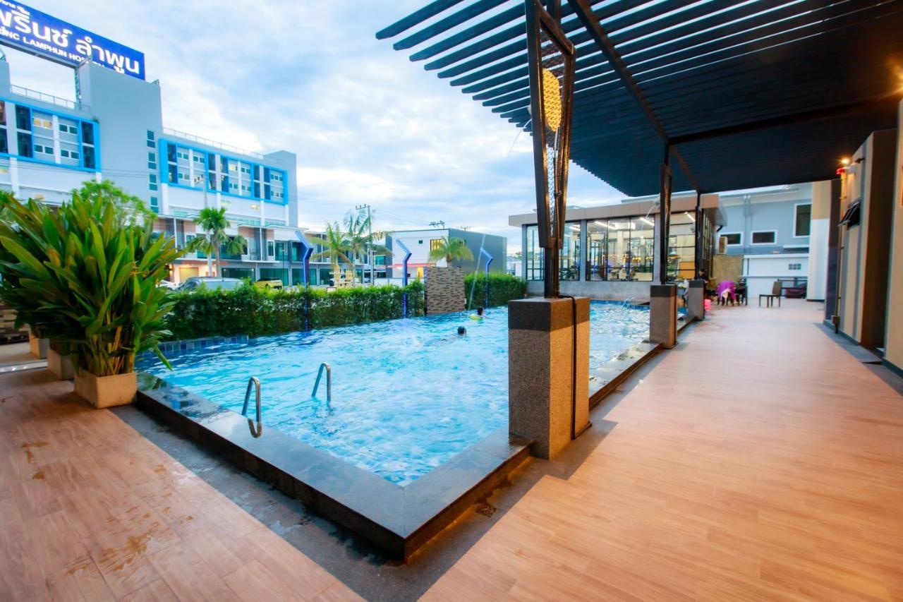 Siri Hotel Lumphun Ban Pa Daet Zewnętrze zdjęcie